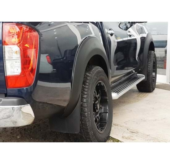 Nissan Navara 2014 Çamurluk Dodik Seti Düz Mat Siyah